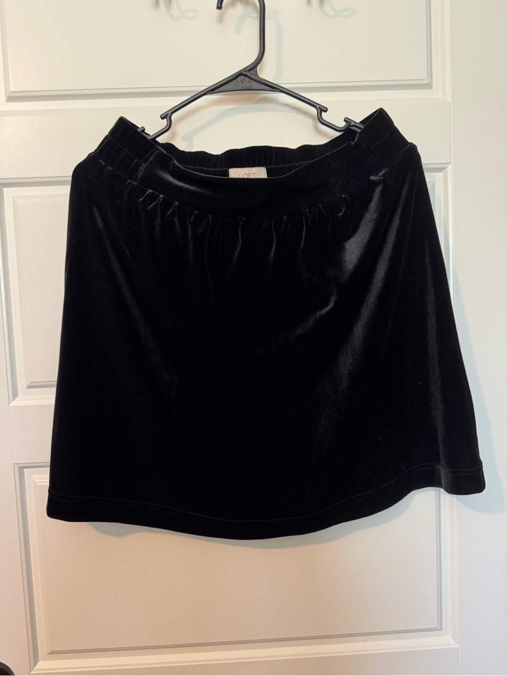 Loft Outlet Black Velvet Pull-on Miniskirt, Size Small